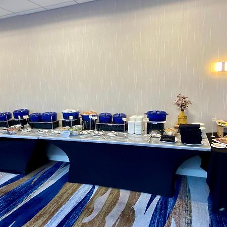 Hotel Hilton Houston North Extérieur photo