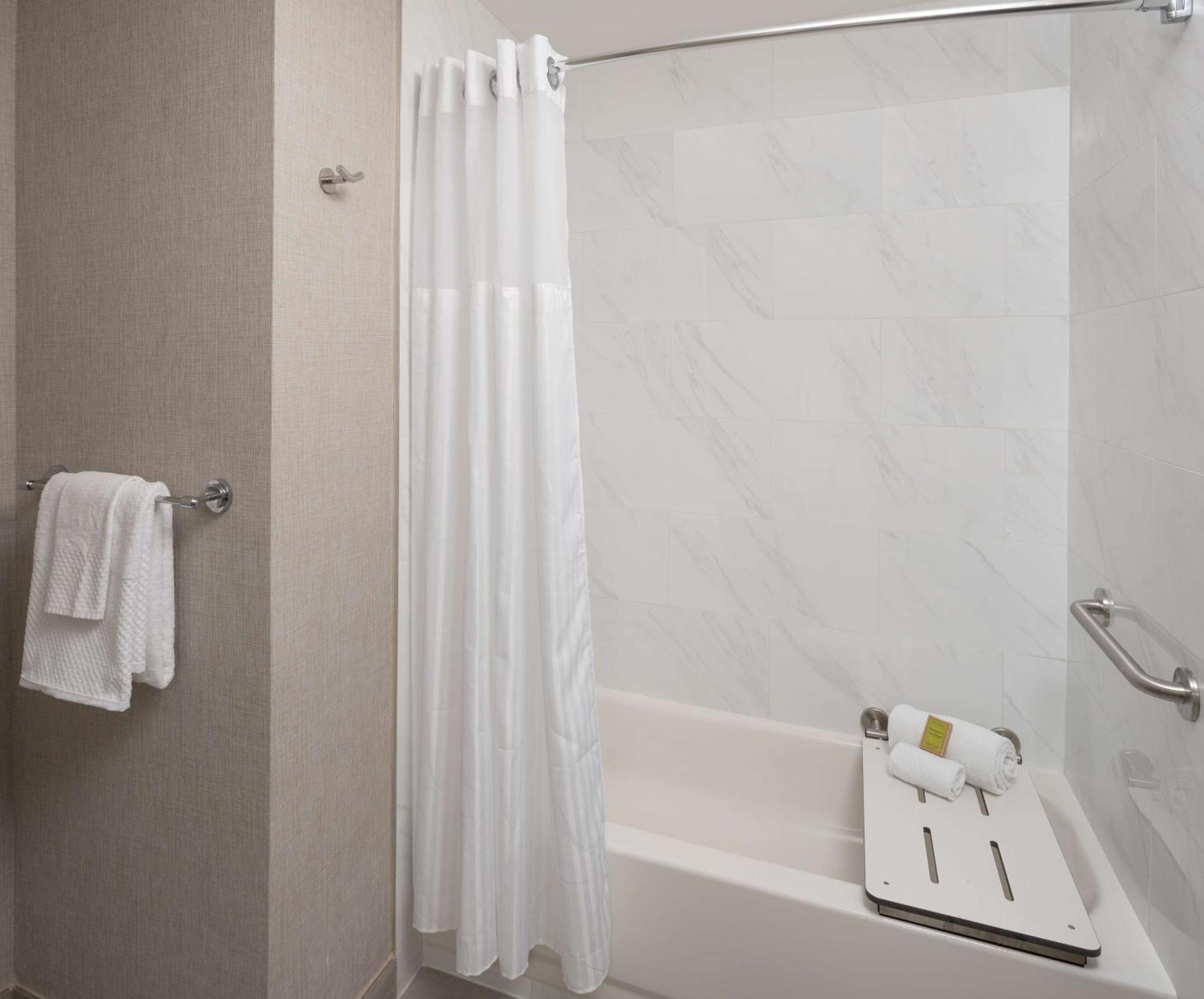 Hotel Hilton Houston North Extérieur photo