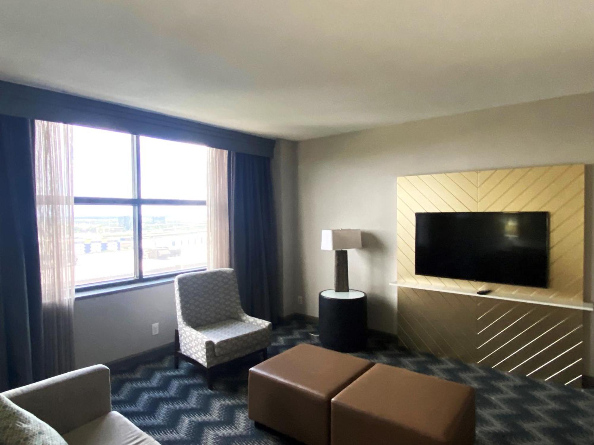 Hotel Hilton Houston North Extérieur photo