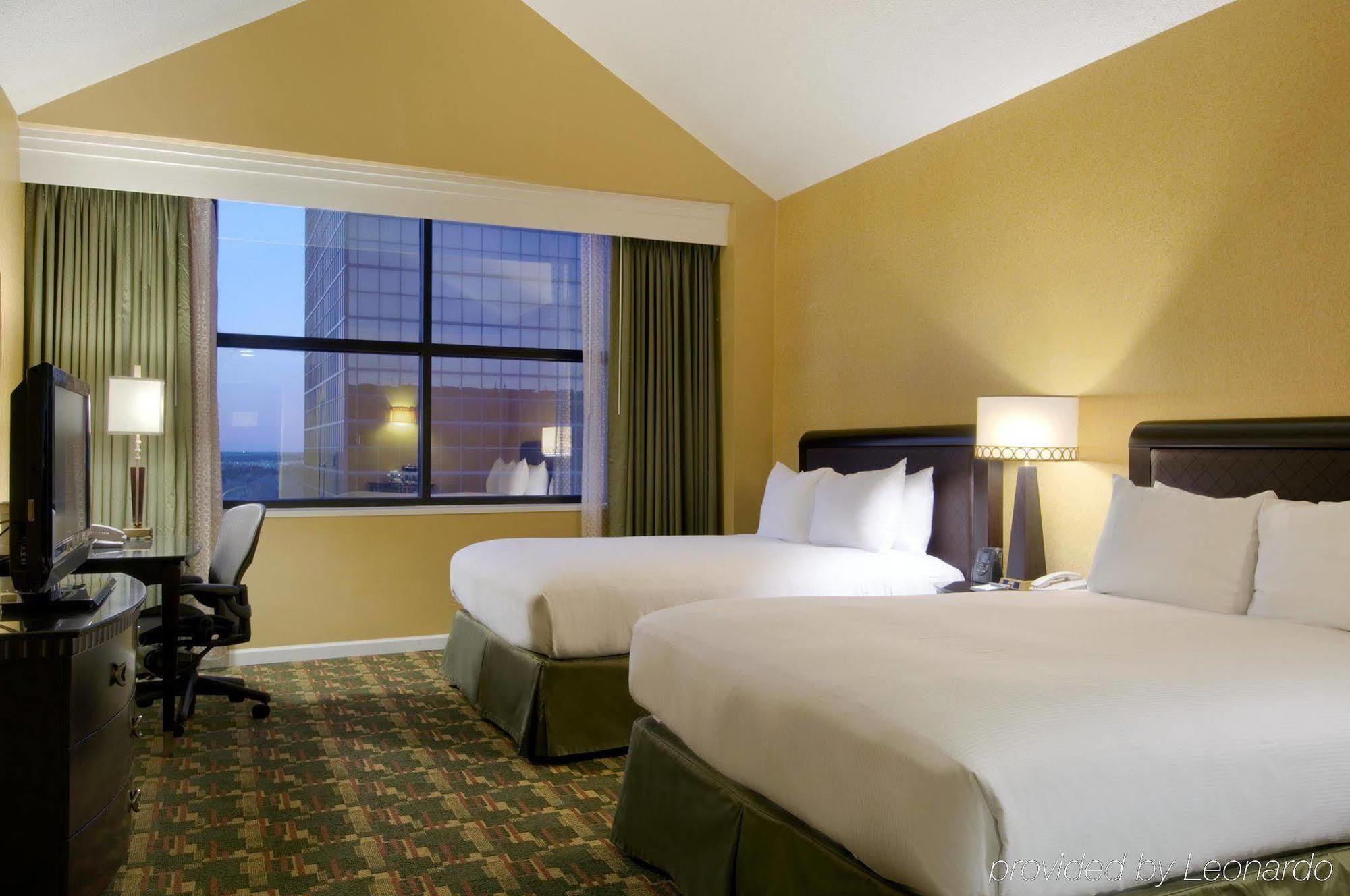 Hotel Hilton Houston North Extérieur photo